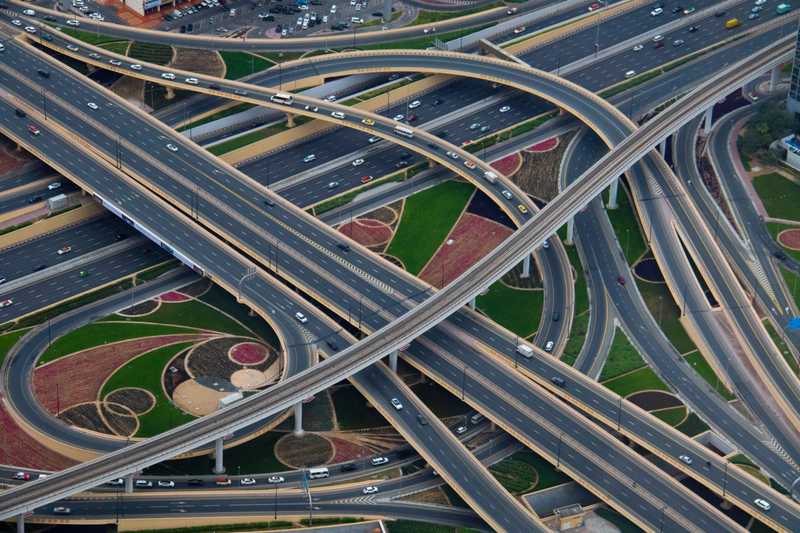 Fotoğraf: Nick Fewings, Unsplash Akışı durdurmadan trafiği yönlendirmek sanattır...